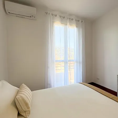 Apartment Casa Alice Near Vatican - Modern, High Floor With View